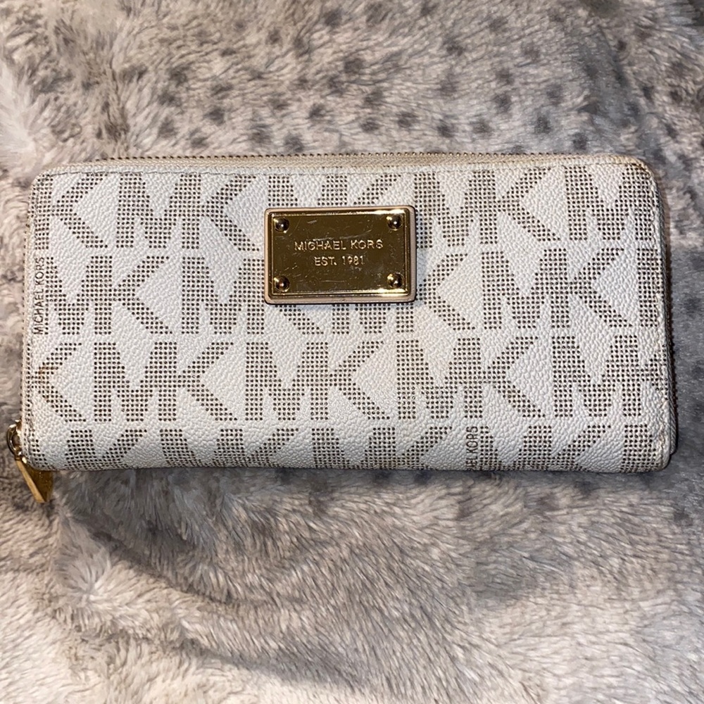 Michael Kors wallet